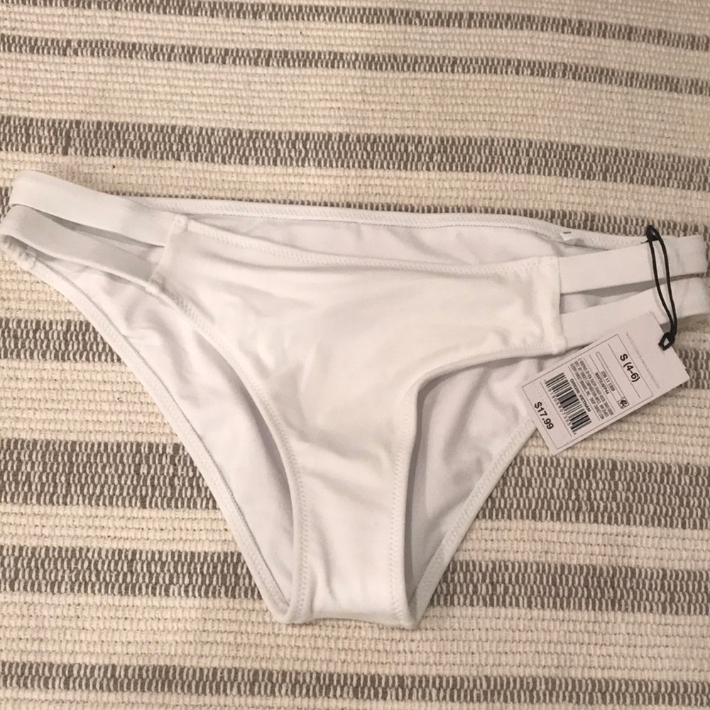 Swimsuit bottom white New with tags